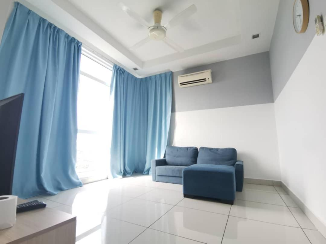 Homestay Kuala Lumpur ; Terminal Tbs ; Bukit Jalil Extérieur photo