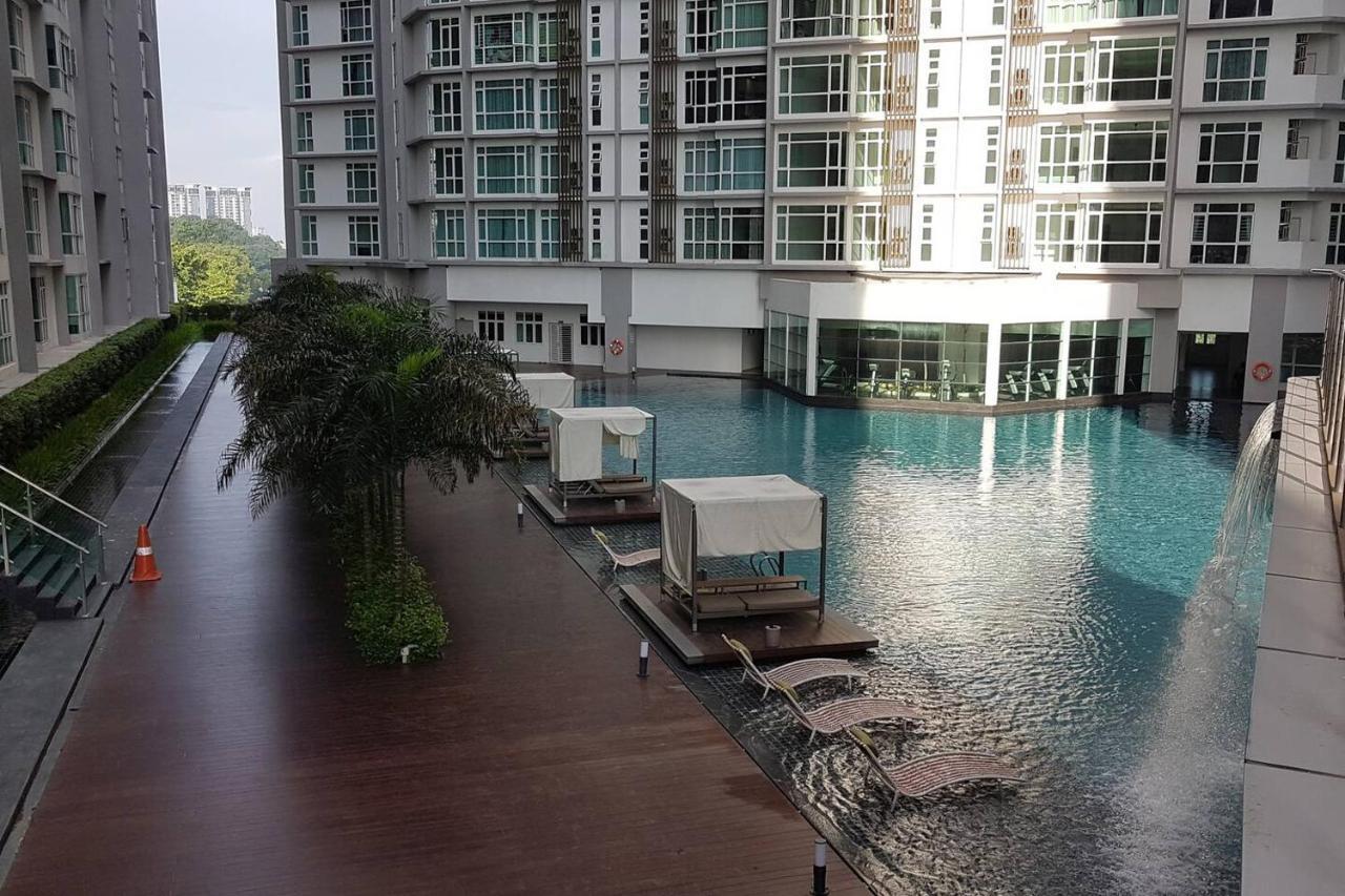 Homestay Kuala Lumpur ; Terminal Tbs ; Bukit Jalil Extérieur photo